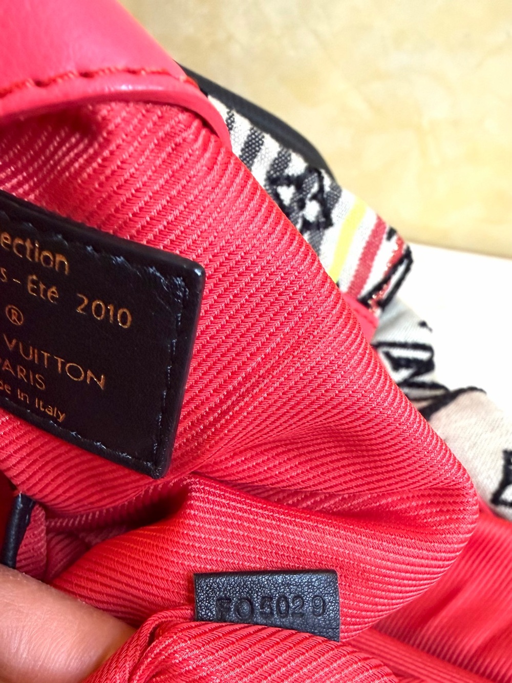 Louis Vuitton Monogram Cheche Bohemian Rouge - Picture 11 of 16